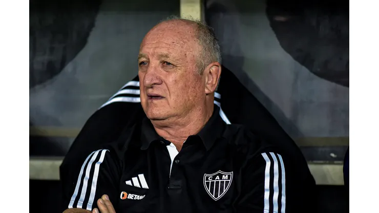 Felipão toma decisão importante e vira assunto no Atlético.