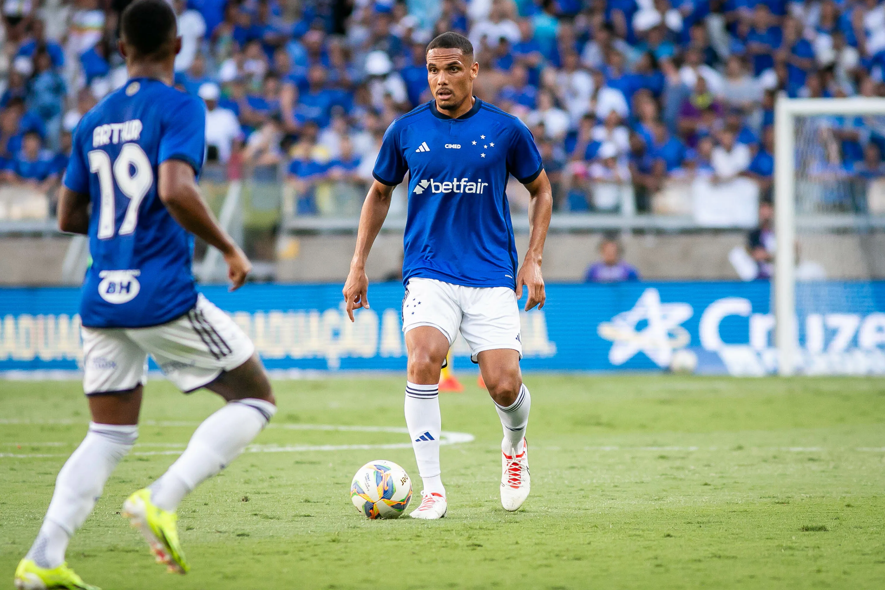 Neris jogador do Cruzeiro durante partida contra o Patrocinense no estádio Mineirão pelo campeonato Mineiro 2024. Foto: Fernando Moreno/AGIF