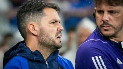 Larcamón durante clássico no Campeonato Mineiro – Foto: Fernando Moreno/AGIF