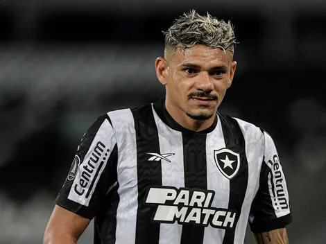 Tiquinho é citado em elogio a elenco, mas Botafogo recebe alerta para temporada: “ainda está em crise”