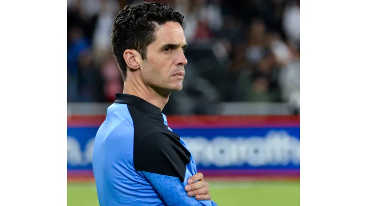 Foto: Divulgação/LDU - Josep Alcácer, técnico da LDU, durante uma partida.