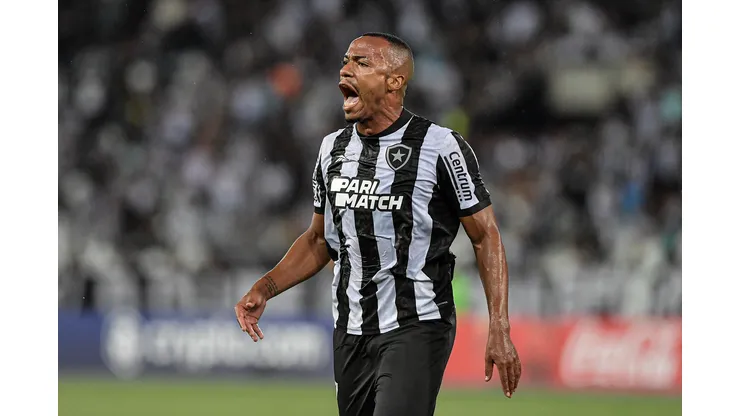 Marlon Freitas chama atenção no Botafogo. Foto: Thiago Ribeiro/AGIF