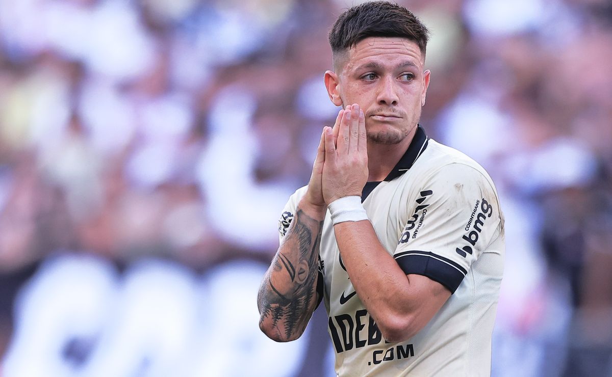 Richard Garro Desfalque de Garro forçará alterações em América-RN x Corinthians