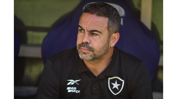 Artur Jorge durante confronto contra o Flamengo no Campeonato Brasileiro de 2024.