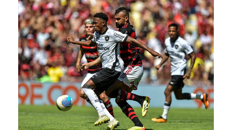 O Botafogo superou Flamengo em pleno Maracanã.
