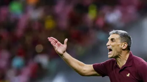 Juan Pablo Vojvoda tecnico do Fortaleza durante partida contra o Sport no estadio Arena Pernambuco pelo campeonato Copa Do Nordeste 2024. Rafael Vieira/AGIF