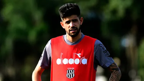 Matheus Régis estreia pela Ponte Preta. Marcos Ribolli / PontePress