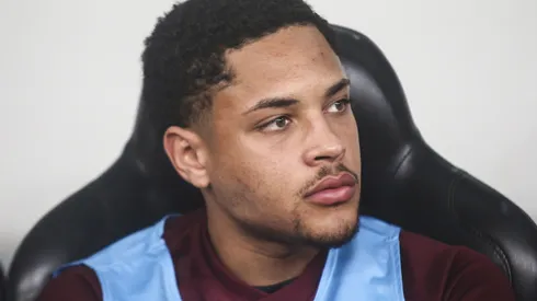 Vitor Roque jogador do Athletico-PR durante partida contra o Vasco no estadio Arena da Baixada pelo campeonato Brasileiro A 2023. Atleta não quer deixar o Barcelona. Foto: Gabriel Machado/AGIF