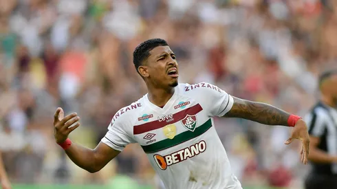 Mãe de John Kennedy se pronuncia. Foto: Thiago Ribeiro/AGIF