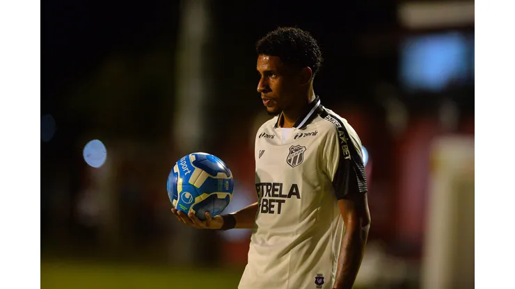 Paulo Victor é reserva no Ceará - Foto: Walmir Cirne/AGIF