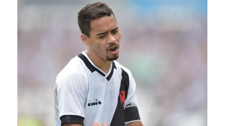 Yago Pikachu, ex- jogador do Vasco durante partida contra o Botafogo no estadio Engenhao pelo campeonato Brasileiro A 2019. Torcida pede volta do meio-campista. Foto: Thiago Ribeiro/AGIF