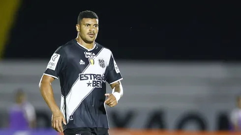 Jeh foi sondado pelo Santos – Foto: Thiago Calil/AGIF