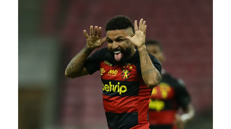 Romarinho comemora gol do Sport durante a partida contra o Nautico na Arena de Pernambuco, pela copa do nordeste 2024, nesta quarta-feira (20). Marlon Costa/AGIF