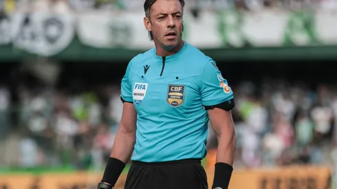 Raphael Claus árbitro FIFA e da FPF