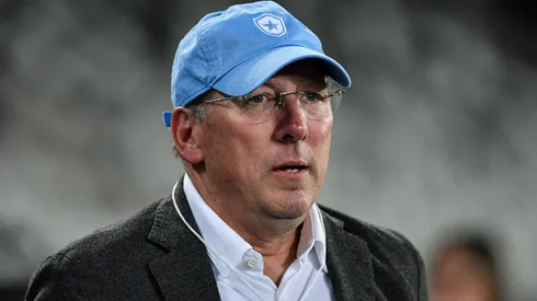 RJ – RIO DE JANEIRO – 18/04/2024 – BRASILEIRO A 2024, BOTAFOGO X ATLETICO-GO – John Textor presidente da SAF do Botafogo durante partida contra o Atletico-GO no estadio Engenhao pelo campeonato Brasileiro A 2024. Foto: Thiago Ribeiro/AGIF