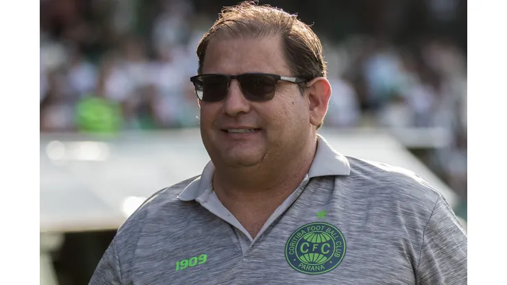 Guto Ferreira técnico do Coritiba