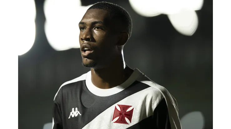 Rayan jogador do Vasco durante partida contra o Grêmio no estadio Sao Januario pelo campeonato Brasileiro A 2024.