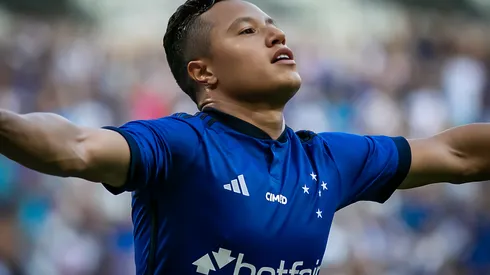 Marlon jogador do Cruzeiro comemora seu gol durante partida contra o Patrocinense no estádio Mineirão pelo campeonato Mineiro 2024. Titular revoltou com declaração. Foto: Fernando Moreno/AGIF