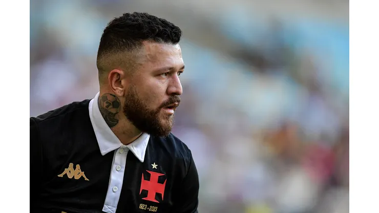 Rossi jogador do Vasco durante partida contra o Fluminense no estadio Maracana pelo campeonato Brasileiro A 2024. Atacante foi criticado na web. Foto: Thiago Ribeiro/AGIF
