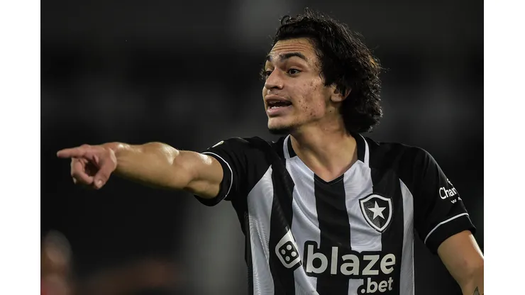 Matheus Nascimento uma das revelações do Botafogo.