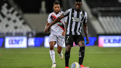 Botafogo conseguiu os seus 3 primeiros pontos no Brasileirão 2024 ao superar o Atlético-GO.