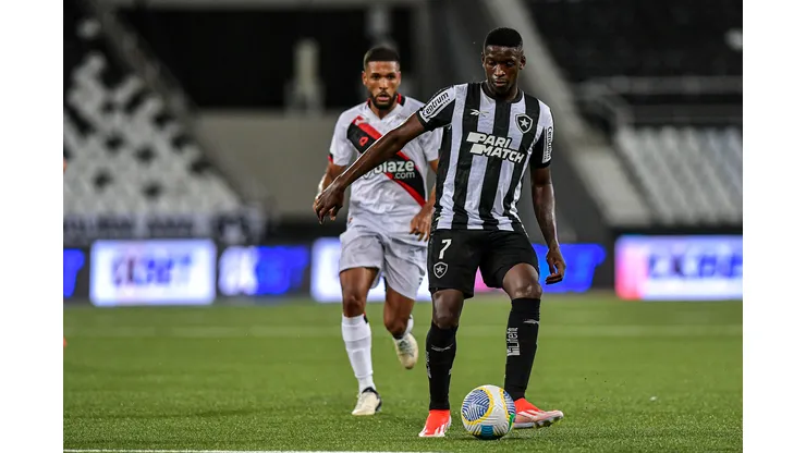 Botafogo conseguiu os seus 3 primeiros pontos no Brasileirão 2024 ao superar o Atlético-GO.