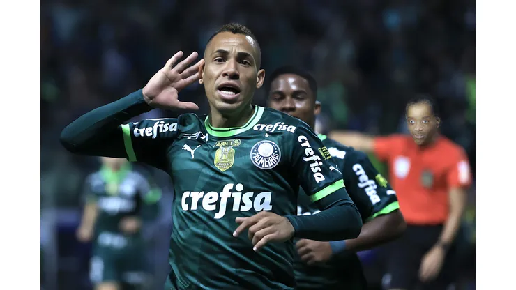 Breno Lopes jogador do Palmeiras comemora seu gol durante partida contra o Goiás no estádio Arena Allianz Parque pelo campeonato Brasileiro A 2023. Atacante chega por empréstimo ao Leão do Pici. Foto: Marcello Zambrana/AGIF