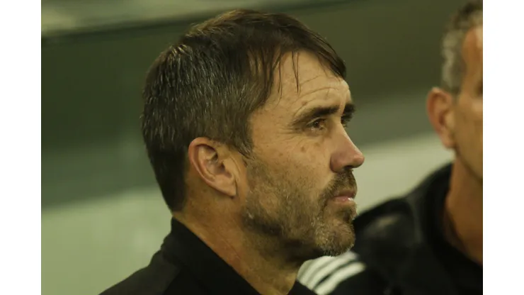 Eduardo Coudet tecnico do Internacional durante partida contra o Athletico-PR no estadio Arena da Baixada pelo campeonato Brasileiro A 2023. Treinador foi protegido pelo presidente. Foto: Gabriel Machado/AGIF