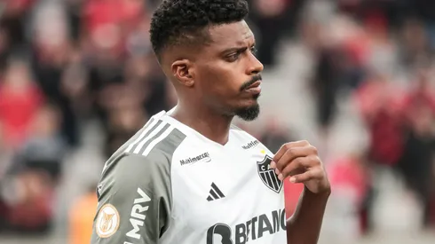 Jemerson tem tido bom desempenho sobre a batuta de Milito.