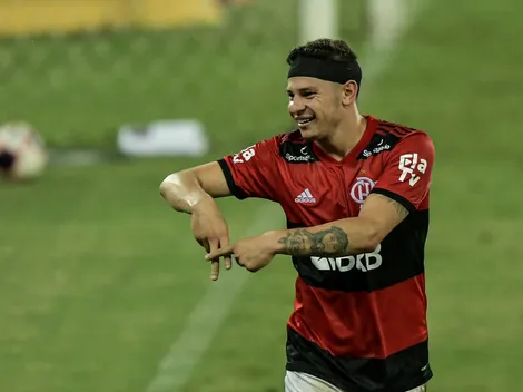 Hugo Moura dá bico no Flamengo e comemora acerto com o Vasco: “O que passou, passou”