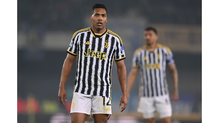 Alex Sandro segue resistente quanto a voltar para o futebol brasileiro.