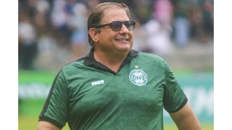 Guto Ferreira tecnico do Coritiba durante partida contra o Cianorte no estadio Couto Pereira pelo campeonato Paranaense 2024. Gabriel Machado/AGIF