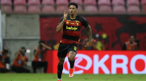 Felipinho comemora gol do Sport durante a partida contra o Ceara na Arena de Pernambuco, pela copa do nordeste 2024, nesta quarta-feira (10). Marlon Costa/AGIF