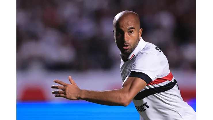 Lucas Moura durante confronto contra o Novorizontino no Paulistão de 2024.