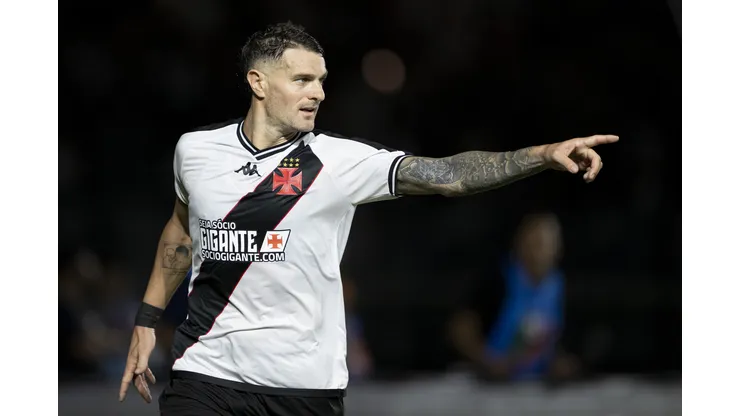 Vegetti comemorando gol contra a Portuguesa-RJ no Campeonato Carioca de 2024.
