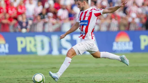 Leandro Barcia deve permanecer no Náutico – Foto: Rafael Vieira/AGIF