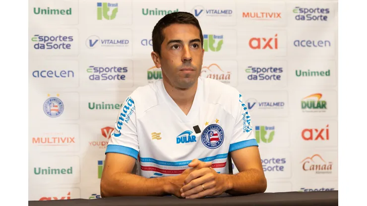 Foto: Letícia Martins/EC Bahia - Carlos de Pena durante sua entrevista coletiva de apresentação.