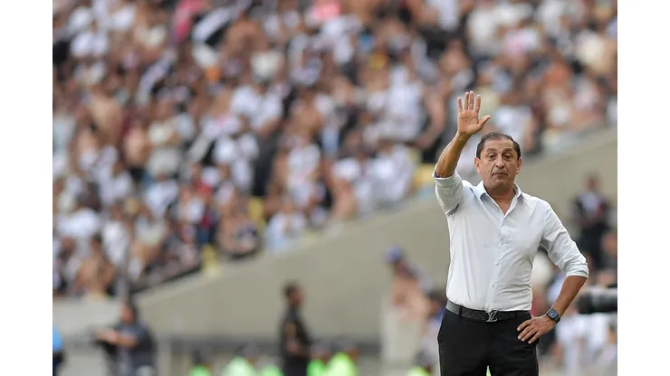 Ramón Díaz tem desfalques para a partida - Foto: Thiago Ribeiro/AGIF