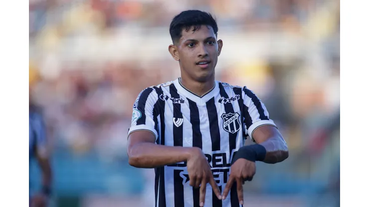 Erick Pulga atacante do Ceará