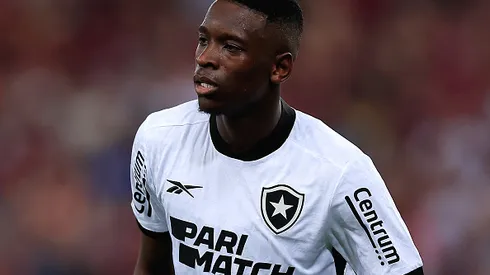 Luiz Henrique jogador do Botafogo