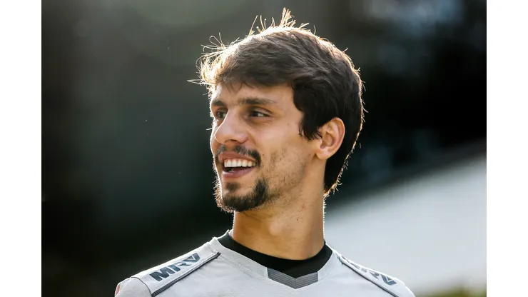 Treino do Sao Paulo - Rodrigo Caio durante treino do Sao Paulo no CT Barra Funda. Defensor é cotado no Inter. Foto: Marcello Zambrana/AGIF