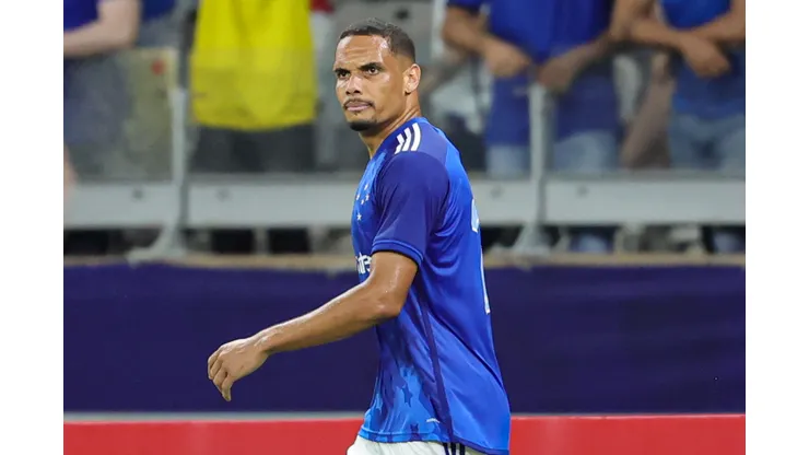 Neris não vive uma boa fase no Cruzeiro.