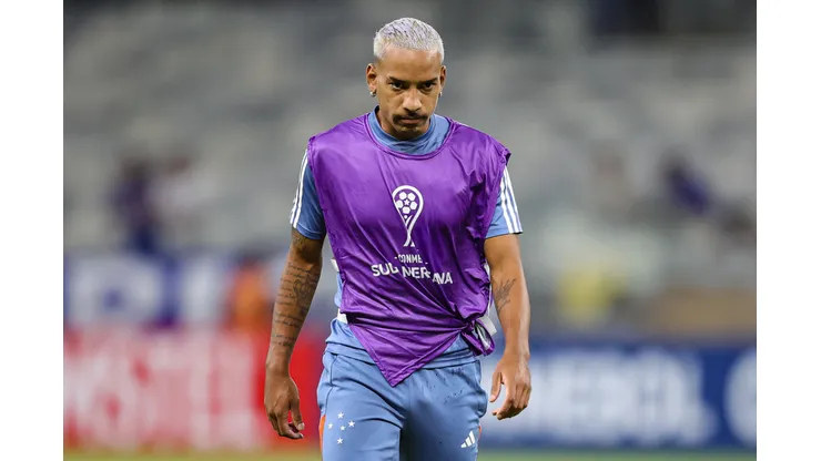 Matheus Pereira durante confronto contra o Alianza Petrolera na Sul-Americana.