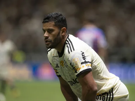 Hulk vai a público e esclarece substituição em Atlético x Rosario