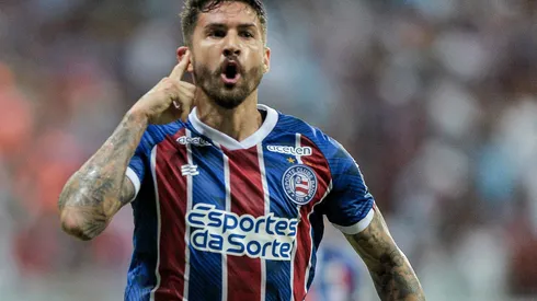 Everaldo tem tudo para voltar no primeiro duelo do Brasileirão.