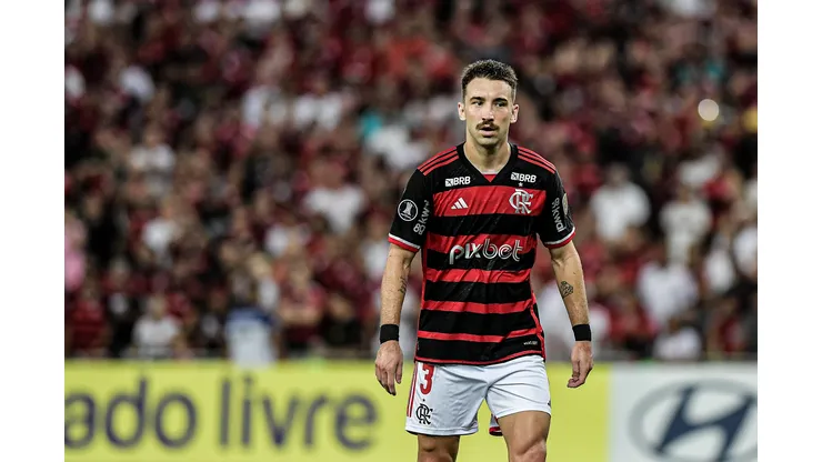 RJ - RIO DE JANEIRO - 10/04/2024 - COPA LIBERTADORES 2024, FLAMENGO X PALESTINO - Leo Ortiz jogador do Flamengo durante partida contra o Palestino no estadio Maracana pelo campeonato Copa Libertadores 2024. Foto: Thiago Ribeiro/AGIF