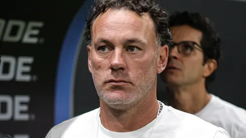 Gabriel Milito durante confronto contra o Rosario Central na Libertadores.