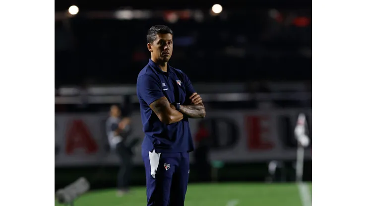 Carpini crítica DM do São Paulo. Foto: Rubens Chiri e Paulo Pinto/Saopaulofc