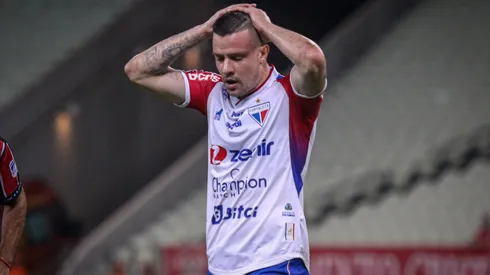 Kayzer jogador do Fortaleza durante partida contra o Caucaia no estádio Arena Castelão pelo campeonato Cearense 2022.