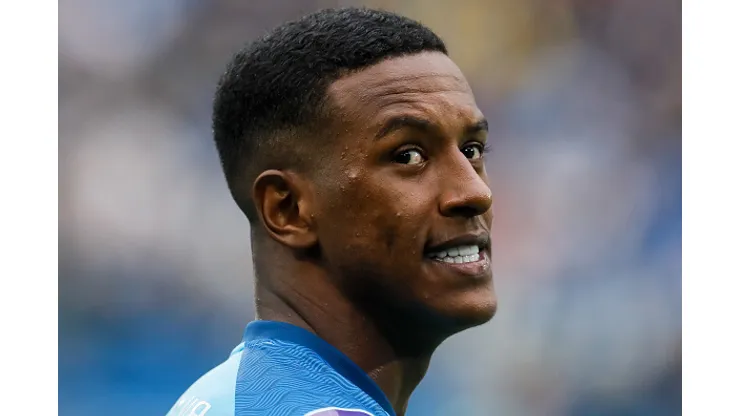Robert Renan está emprestado pelo Zenit ao Internacional